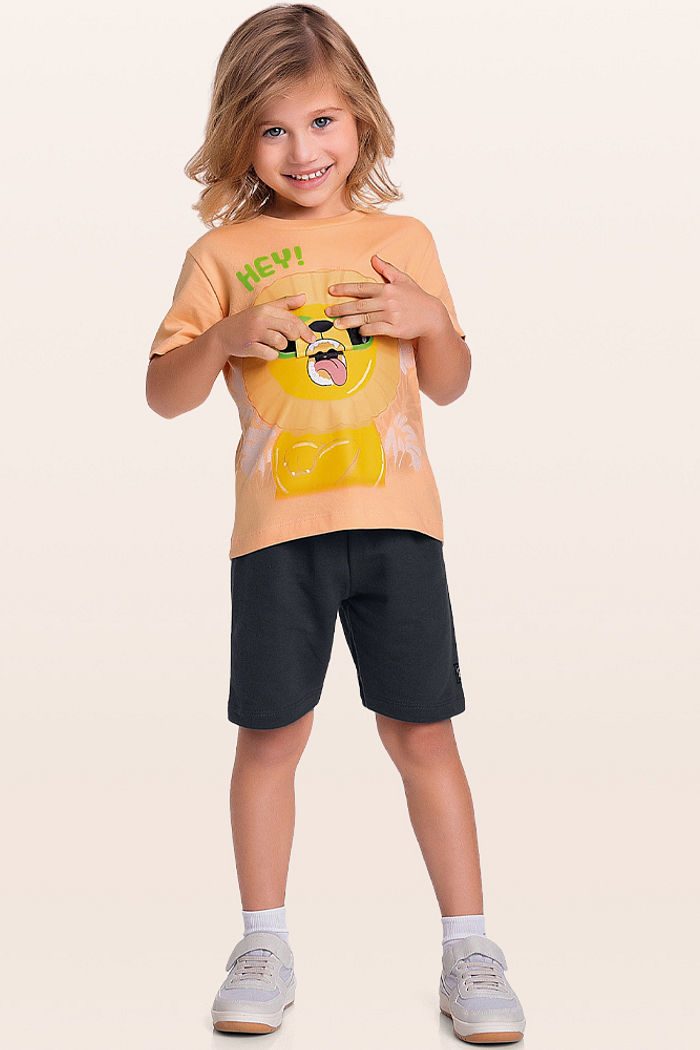 Conjunto camiseta e bermuda leão
