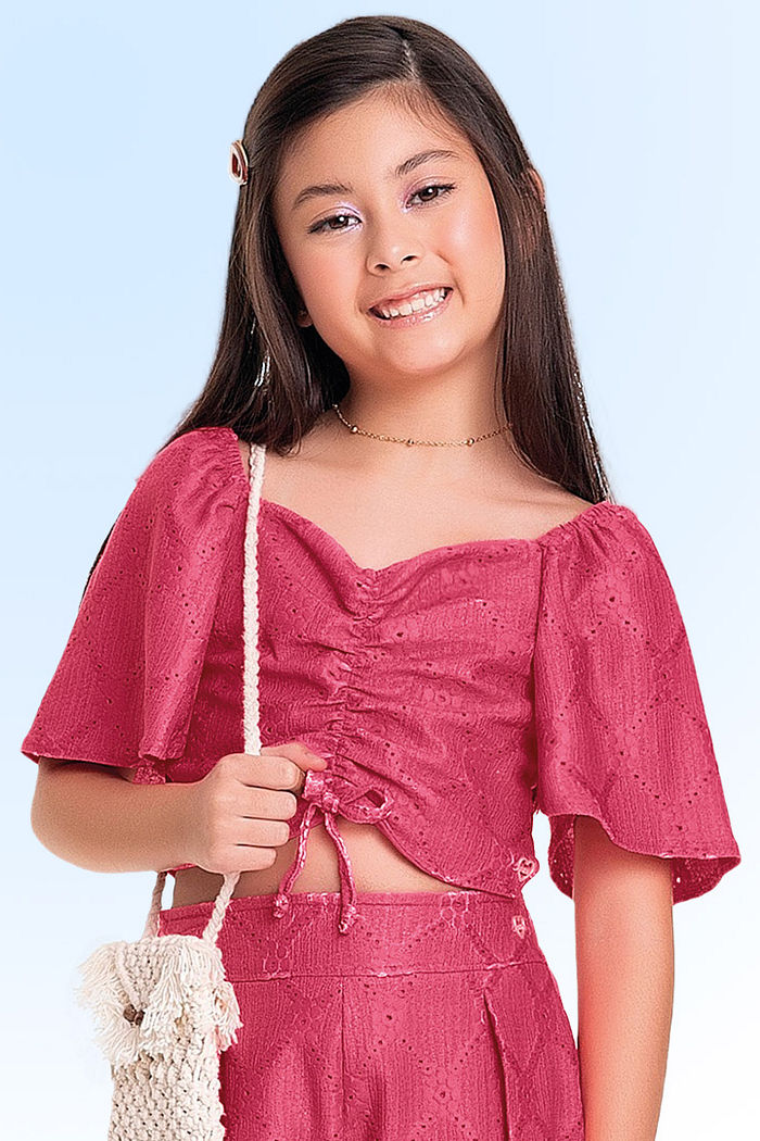 Blusa cropped em laise