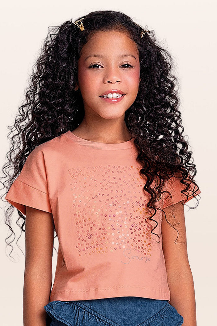 Blusa em meia malha bordado com lantejoula