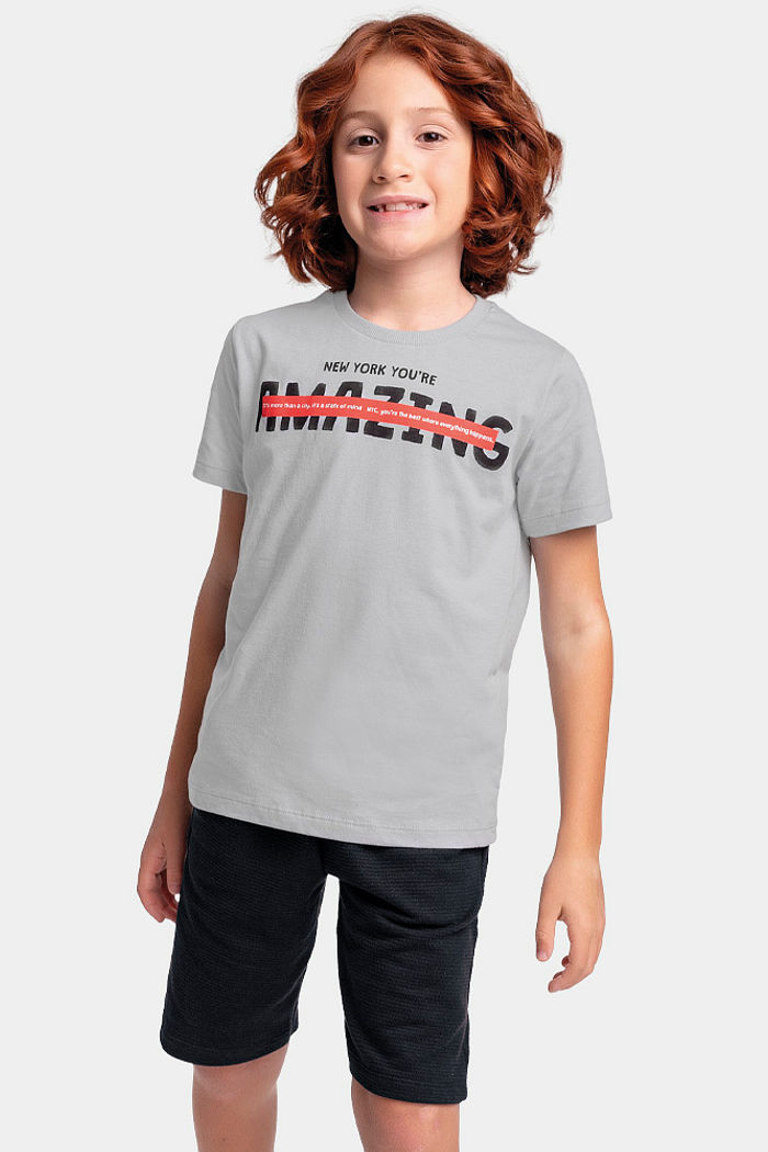 Conjunto camiseta amazing e bermuda em moletinho lótus