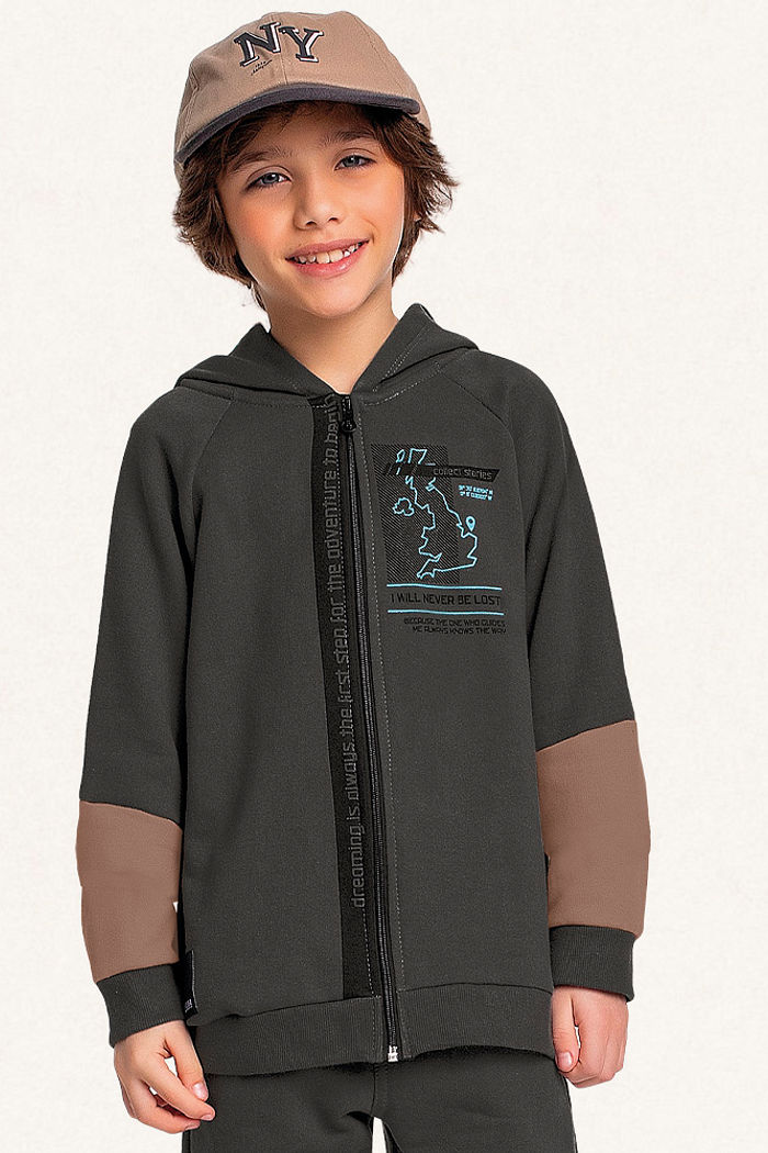 Conjunto jaqueta com capuz e calça em moletom recortes