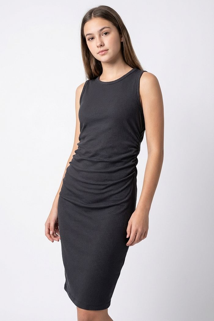 Vestido em malha candy com franzido lateral