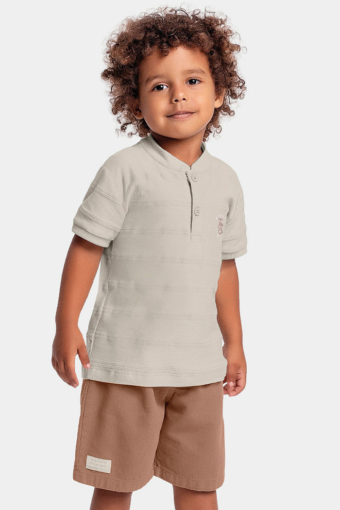 Conjunto camisa gola padre em malha textura corrente e bermuda em sarja yari