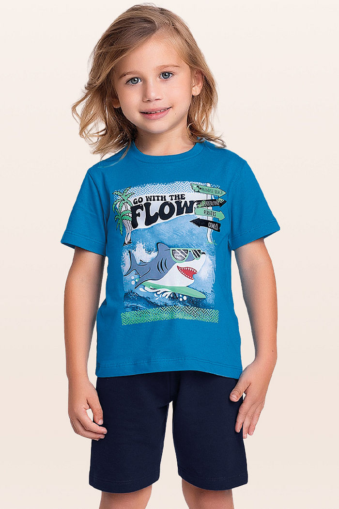 Conjunto camiseta e bermuda surf tubarão