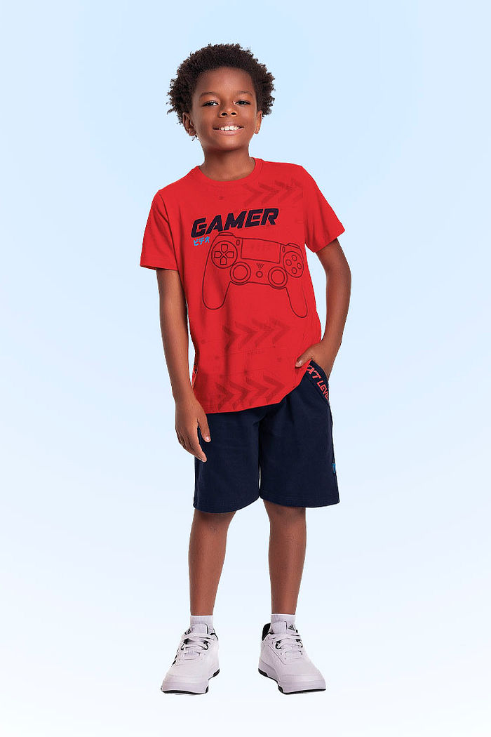 Conjunto camiseta em meia malha e bermuda em moletinho