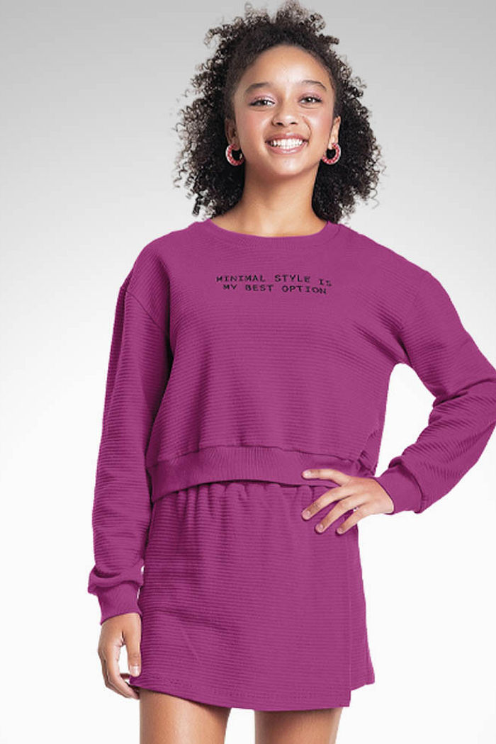 Conjunto blusão e short saia em malha canelada