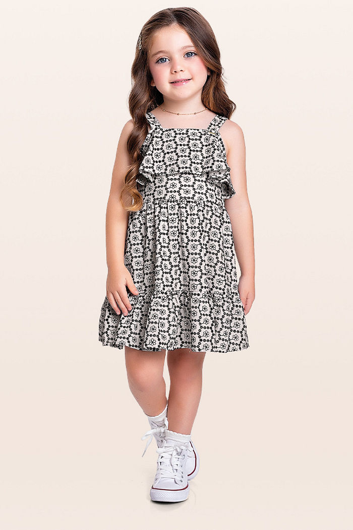 Vestido em tecido bordado flor