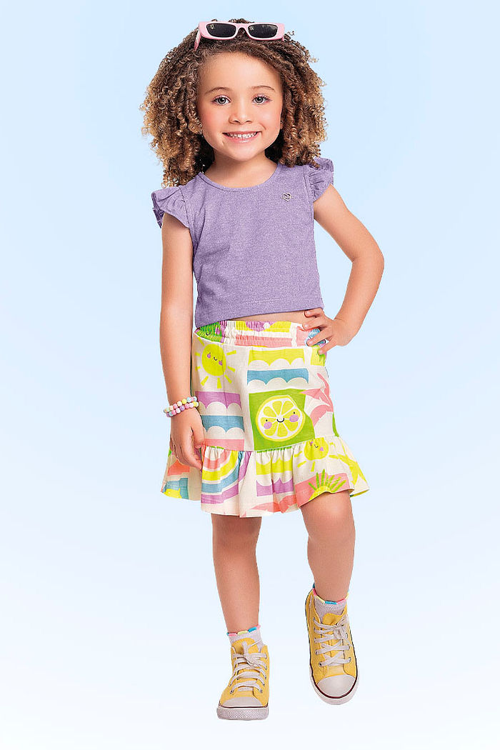 Conjunto blusa em meia malha molinê e short-saia em meia malha