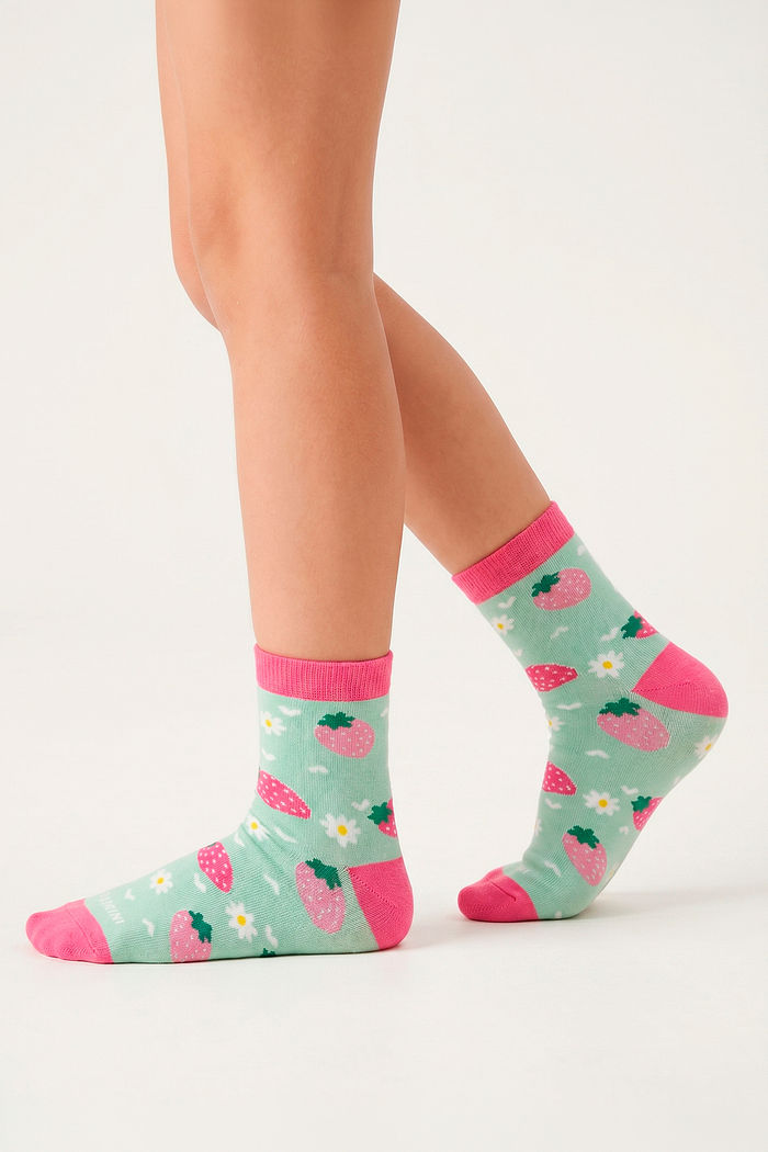 Meia cano curto morango