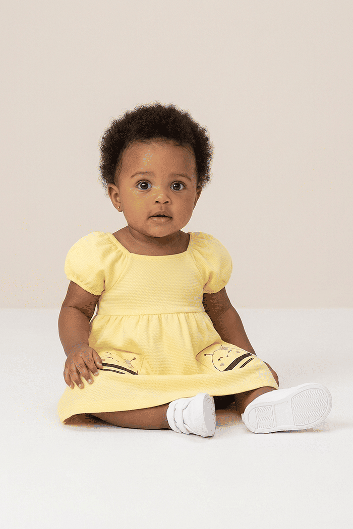 Vestido bebê feminino malha favo com bolsos de bichinhos
