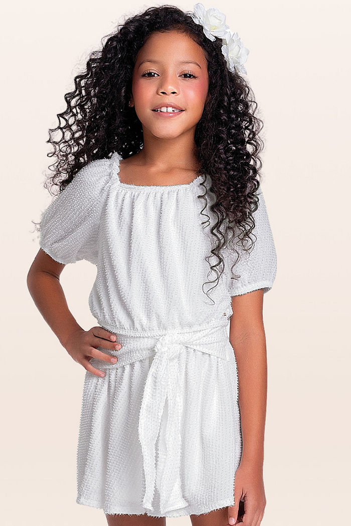 Conjunto blusa cropped e short em tecido de brilho