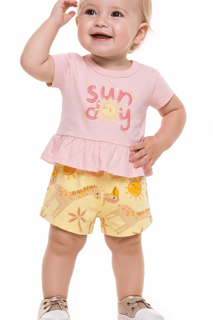 Conjunto blusa em meia malha e short em suedine