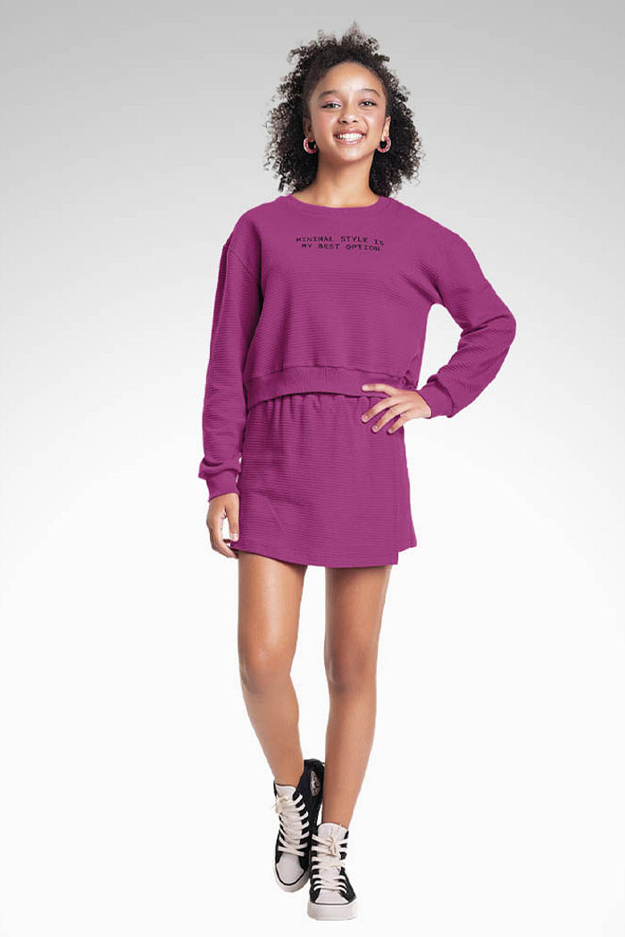 Conjunto blusão e short saia em malha canelada