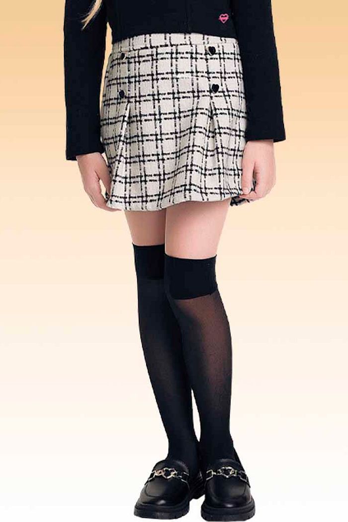 Conjunto blusa manga longa em cotton e short-saia em tecido tweed