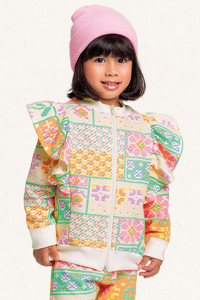 Conjunto jaqueta e calça em moletom com flores