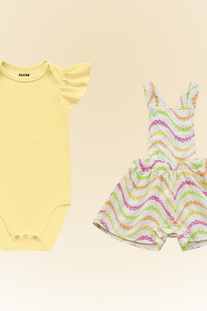 Conjunto body manga curta em suedine e macacão em laise