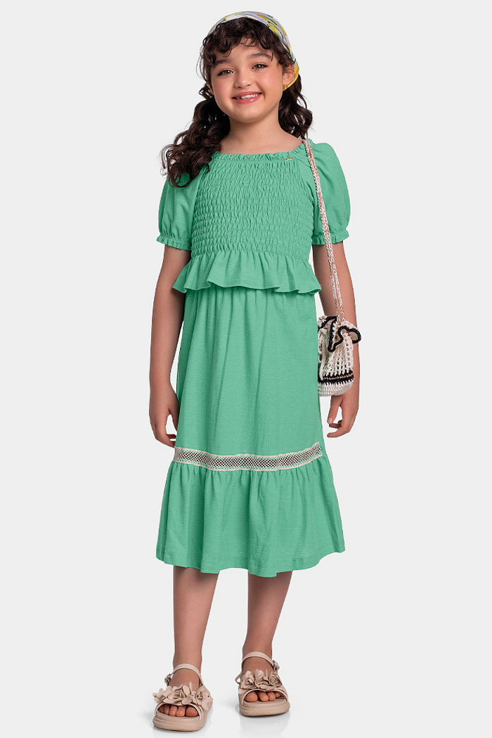 Conjunto blusa e saia midi com detalhe em renda