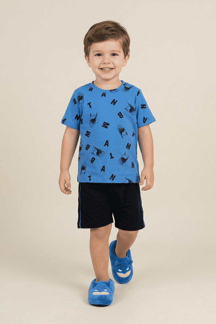 Conjunto camiseta e bermuda personagens