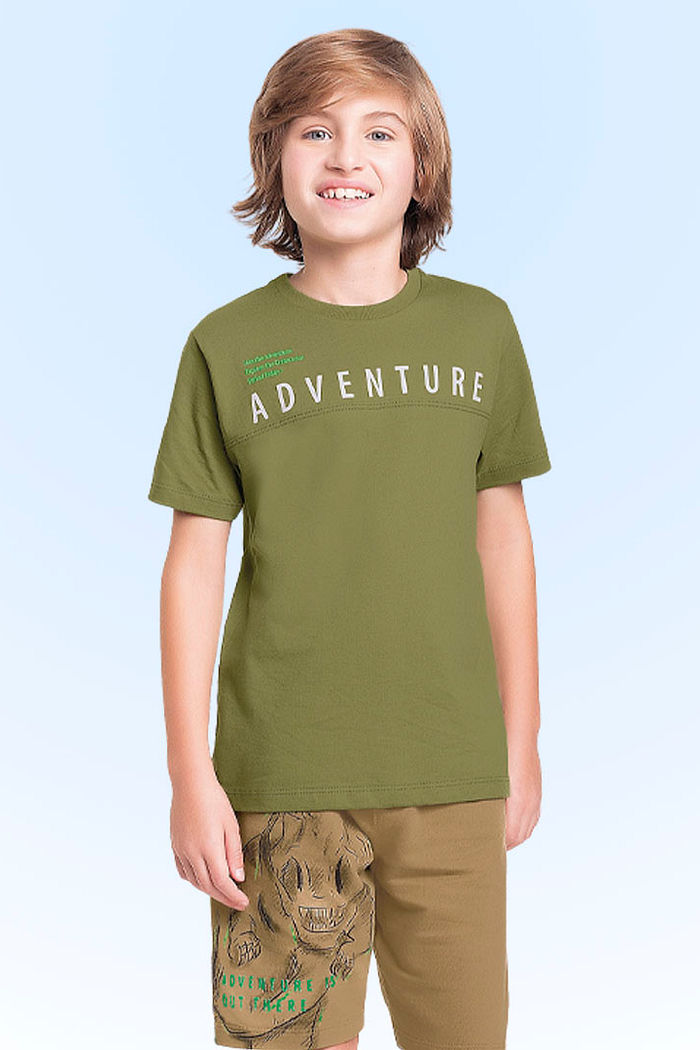 Conjunto camiseta em meia malha e bermuda em moletinho