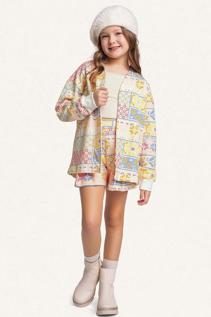 Conjunto casaco aberto, short em moletom e top em cotton flores