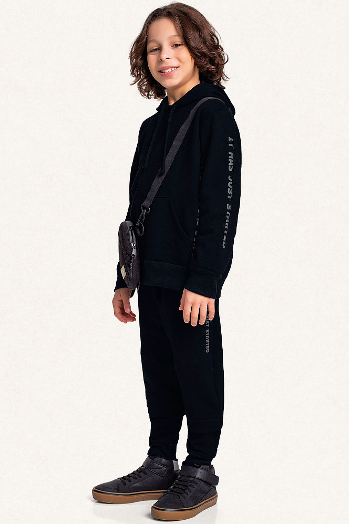 Conjunto blusão com capuz e calça em moletom letterings