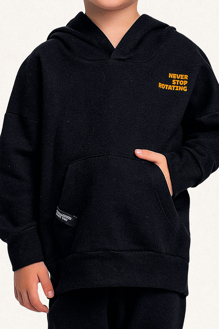 Conjunto blusão com capuz e calça em moletom com bolso