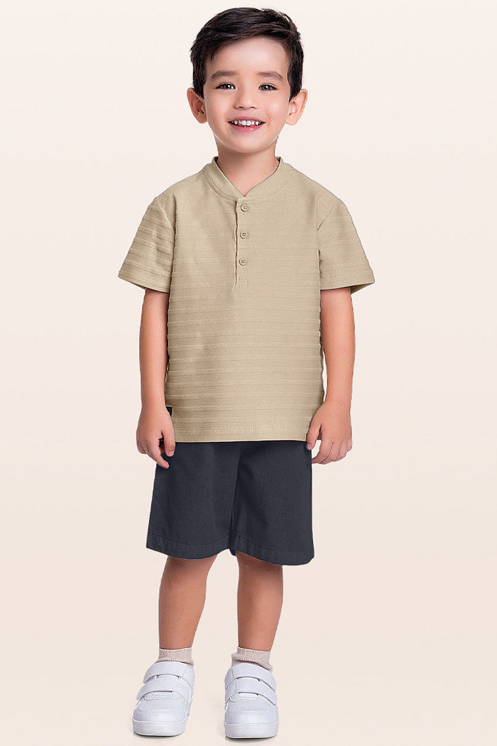 Conjunto camiseta listras com textura e bermuda