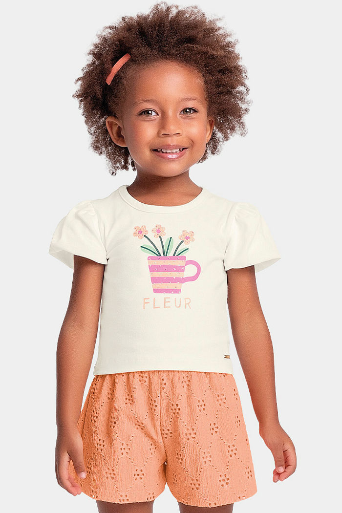 Conjunto blusa de flor e short em tecido laise