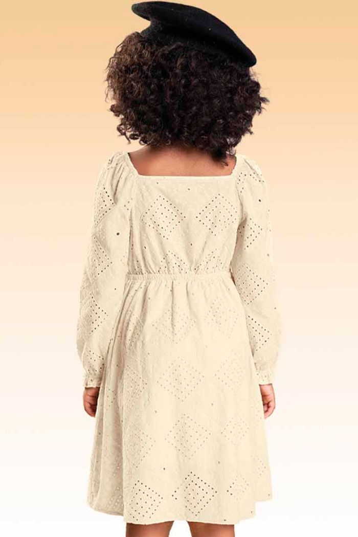 Vestido midi manga longa em laise