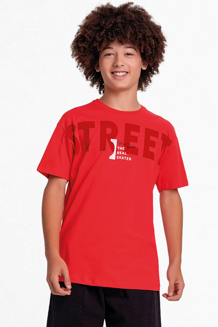 Conjunto camiseta street e bermuda com bolso e tingimento reativo