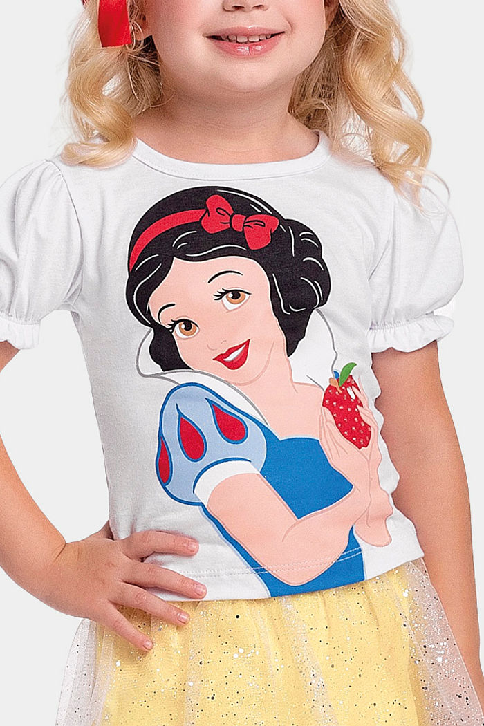 Conjunto blusa e short-saia da branca de neve