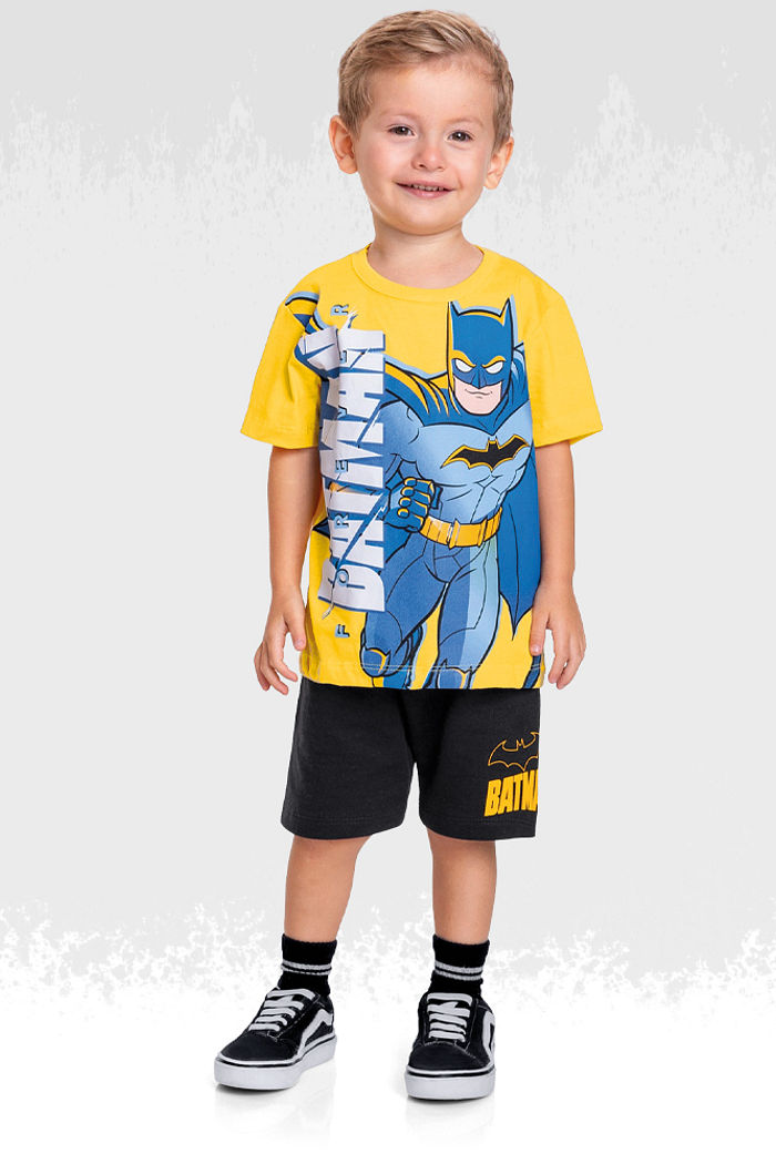 Conjunto camiseta batman em meia malha e bermuda