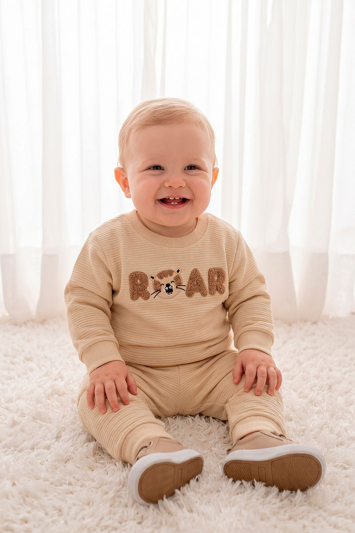 Conjunto blusão e calça em moletom lótus 