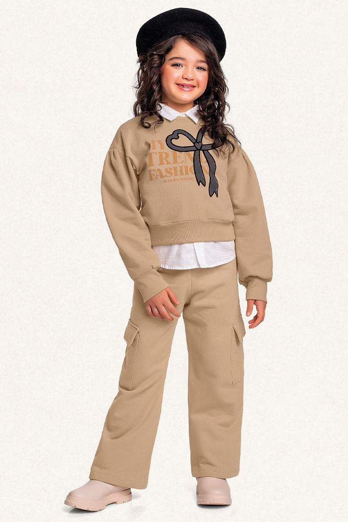 Conjunto blusão e calça wide leg cargo em moletom laço