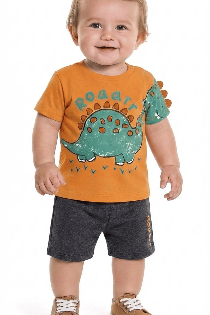 Conjunto camiseta em meia malha e bermuda em moletinho molinê