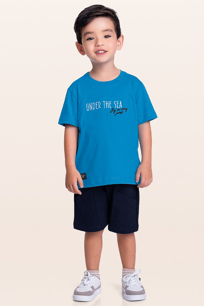 Conjunto camiseta e bermuda mar