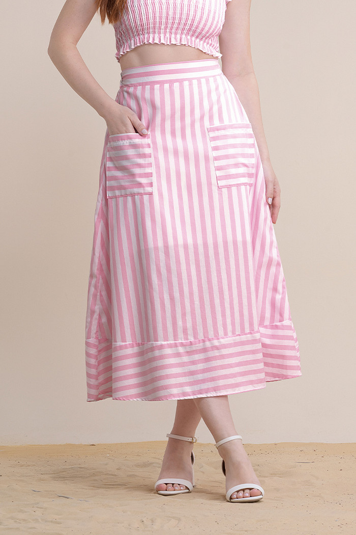 Saia midi listrada com zíper invisível na lateral