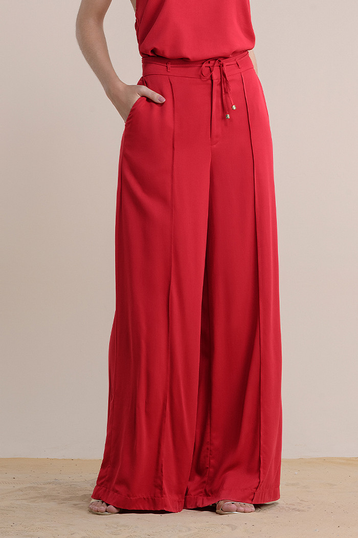 Calça pantalona lisa em viscose