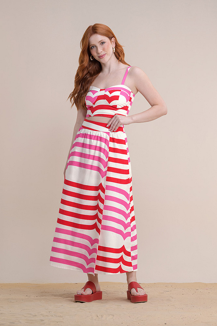 Top em tricoline estampado com lastex nas costas