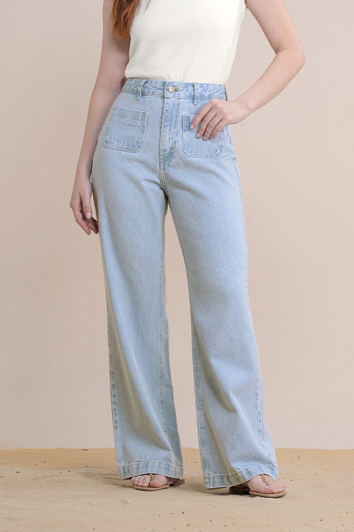 Calça marine com botão