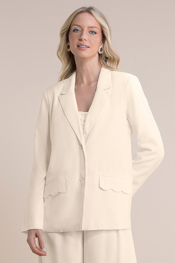Blazer alfaiataria com ombreiras