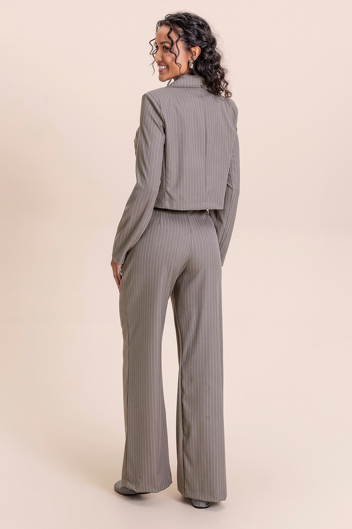 Calça pantalona alfaiataria Angel