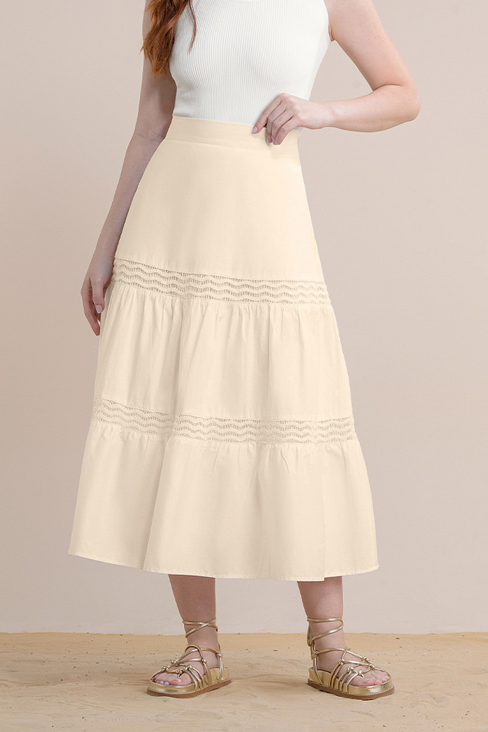 Saia midi tricoline com aplique decorativo