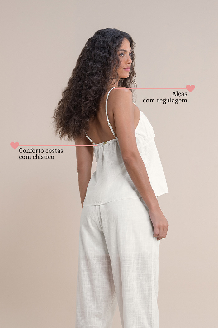 Blusa regata em cambraia com alças reguláveis