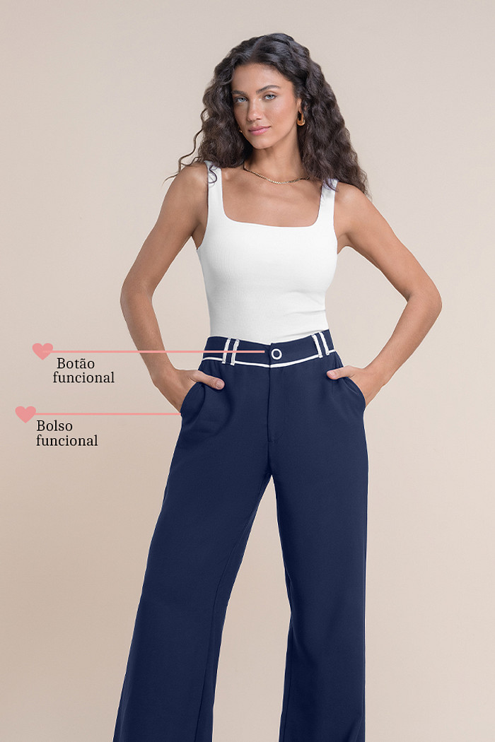 Calça em alfaiataria com botão funcional