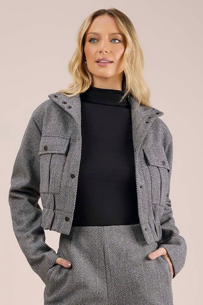 Casaco em tecido espinha de peixe