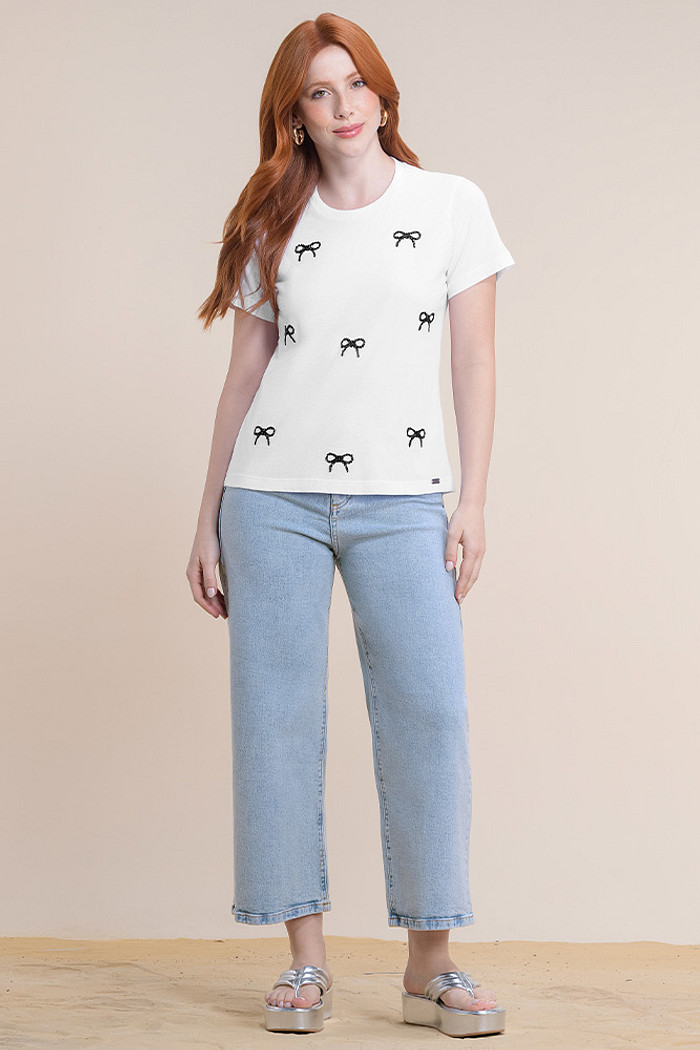 Blusa meia malha com aplique de strass