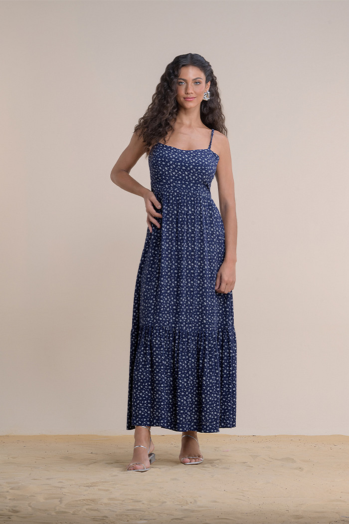 Vestido midi em viscose com elástico nas costas