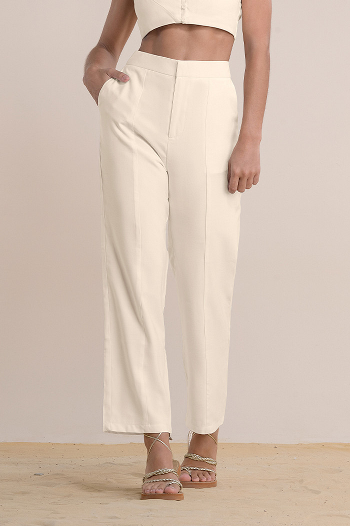 Calça alfaiataria com bolso