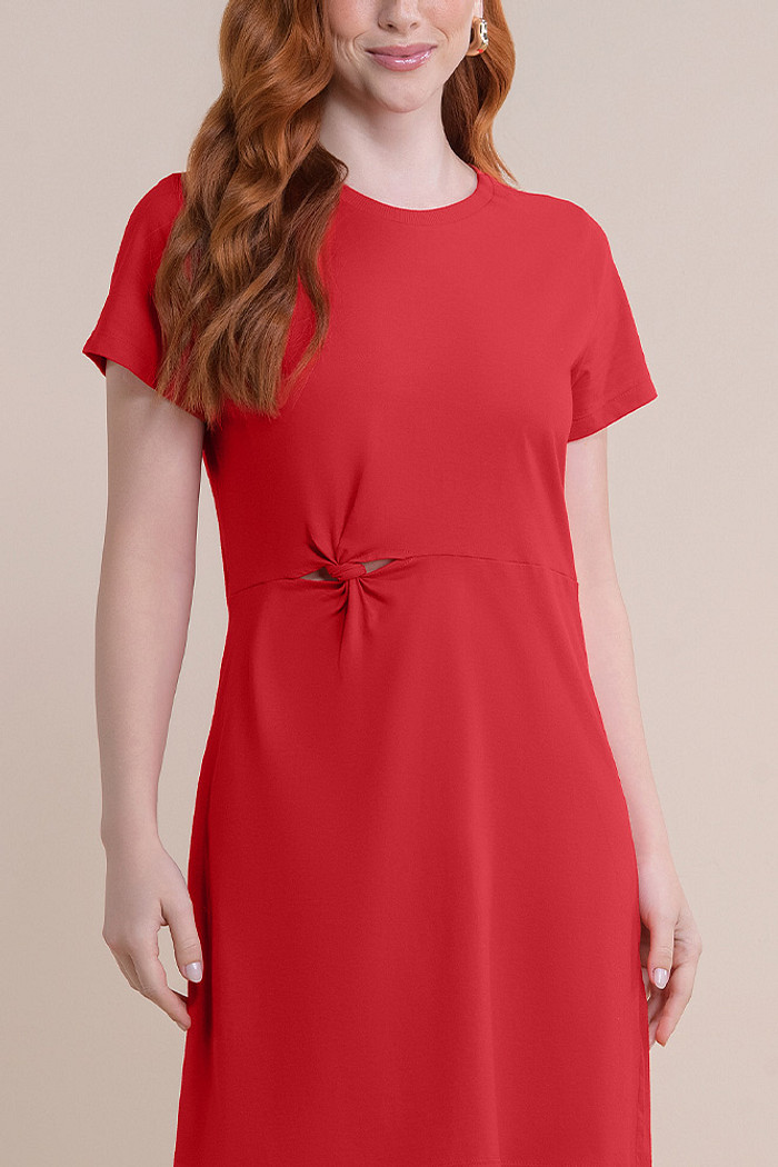 Vestido curto com detalhe nó na cintura